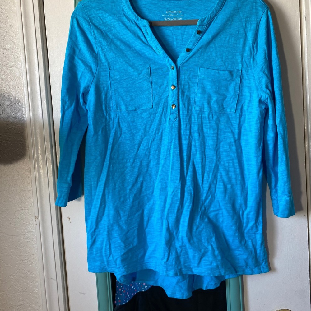 Chico's The Ultimate Tee Top 3/4 Sleeve Button Up Pockets Blue Size M Size 1‎